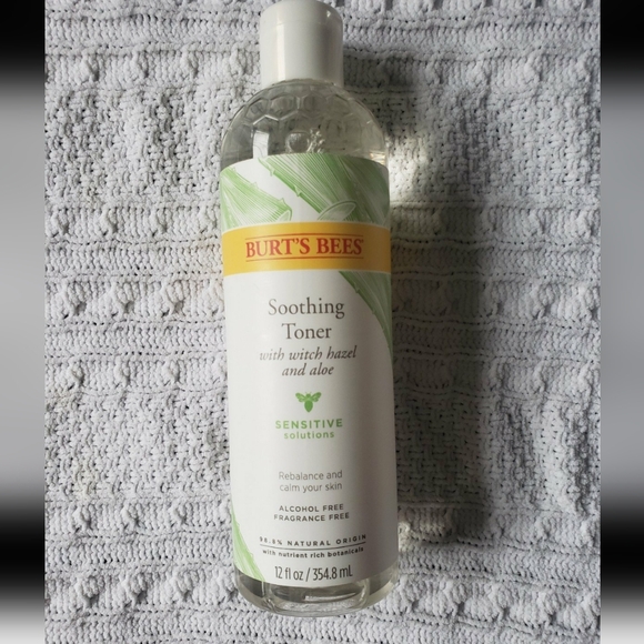 Burt’s Bees Sensitive Toner with Aloe Vera - Picture 2 of 5